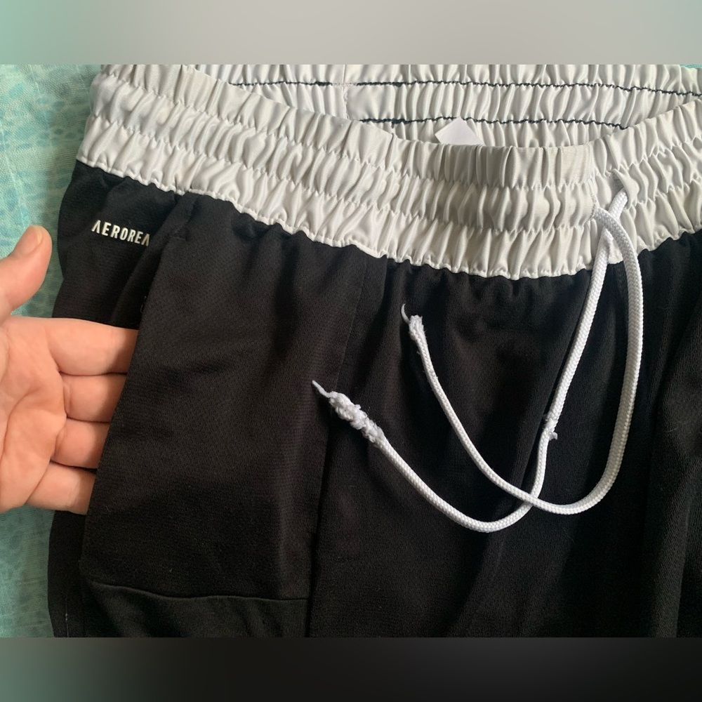 Adidas Men's Aeroready Basketball Club Shorts With Pockets Black/White Large - Picture 5 of 11